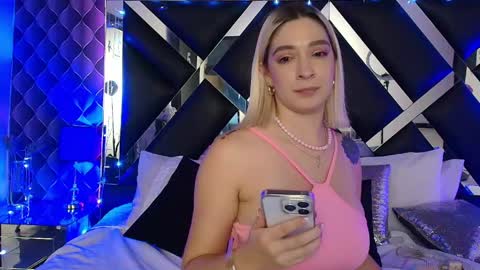 victtoria lee online show from 05-15-26, 11:23