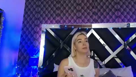 victtoria lee online show from 07-27-26, 07:21