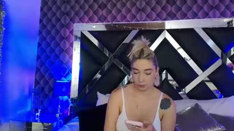 victtoria lee online show from 07-28-26, 07:39