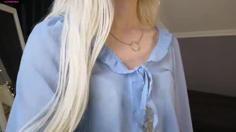 Eva online show from 04-01-26, 01:41