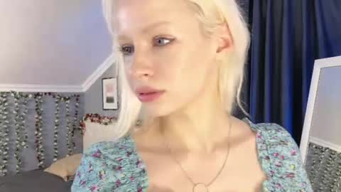 Snapshot of vienna_gones chatting on 07-04-26, 11:05 Eva online show from 07-04-26, 11:05
