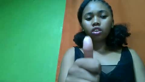 vierge28430 online show from 05-10-26, 07:46