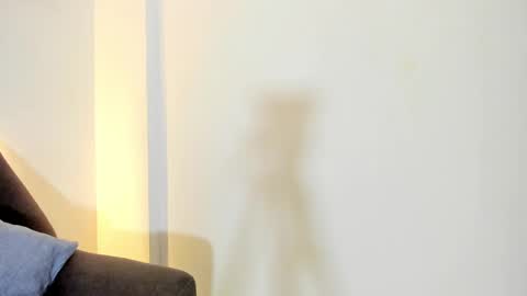 Snapshot of viic_strong1 chatting on 12-29-24, 07:00 Victoria Strong online show from 12-29-24, 07:00