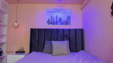 Viiolett online show from 10-18-25, 09:15