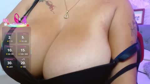 Snapshot of viiolleta chatting on 10-28-25, 12:41 viioleta online show from 10-28-25, 12:41