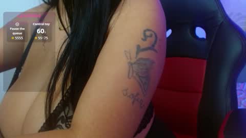 Snapshot of viiolleta chatting on 11-04-25, 12:37 viioleta online show from 11-04-25, 12:37