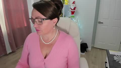 Snapshot of vika7333 chatting on 12-03-24, 03:33 Ukrainian-woman online show from 12-03-24, 03:33