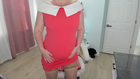 Snapshot of vika7333 chatting on 12-19-24, 03:30 Ukrainian-woman online show from 12-19-24, 03:30