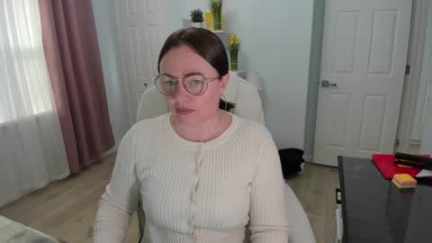 Snapshot of vika7333 chatting on 02-03-25, 04:52 Ukrainian-woman online show from 02-03-25, 04:52