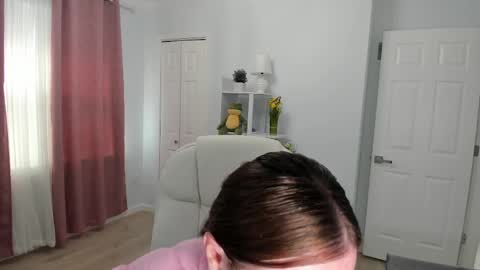 Snapshot of vika7333 chatting on 03-08-25, 04:50 Ukrainian-woman online show from 03-08-25, 04:50