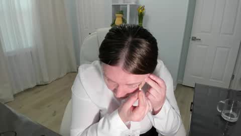 Snapshot of vika7333 chatting on 03-10-25, 02:37 Ukrainian-woman online show from 03-10-25, 02:37