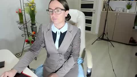 Ukrainian-woman online show from 12-21-25, 06:20