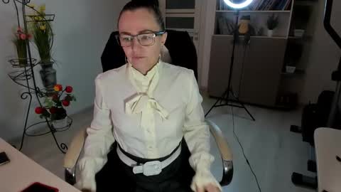 Ukrainian-woman online show from 01-16-26, 06:39