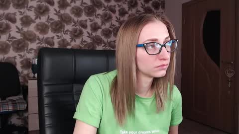 Vika online show from 12-17-24, 08:43