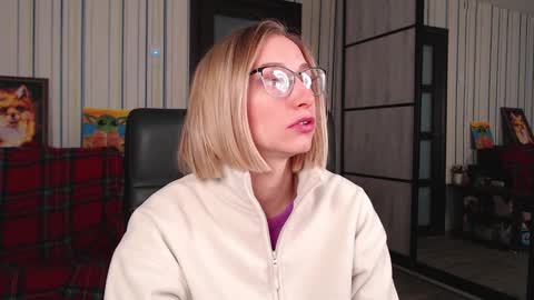 Vika online show from 11-17-25, 07:25