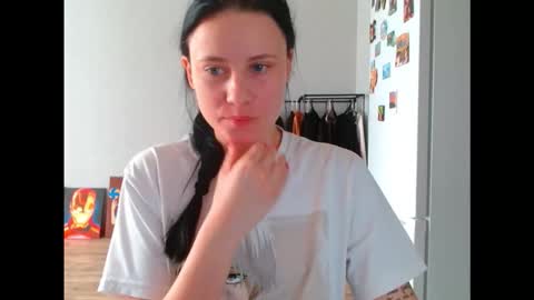 Snapshot of viki_kelt chatting on 11-30-25, 06:28 Viki Kelt online show from 11-30-25, 06:28