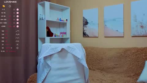 vikiberry online show from 10-19-25, 04:13