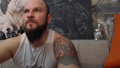 Snapshot of viking_me chatting on 01-10-25, 08:37 viking online show from 01-10-25, 08:37