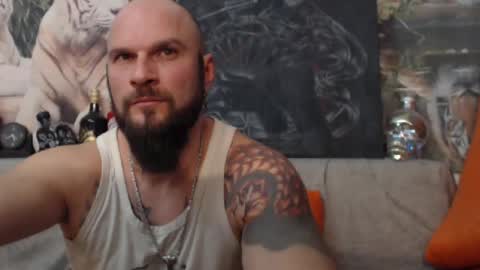 Snapshot of viking_me chatting on 01-20-25, 08:29 viking online show from 01-20-25, 08:29