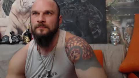 Snapshot of viking_me chatting on 02-26-25, 08:11 viking online show from 02-26-25, 08:11