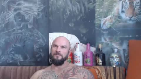 Snapshot of viking_me chatting on 09-19-25, 07:10 viking online show from 09-19-25, 07:10