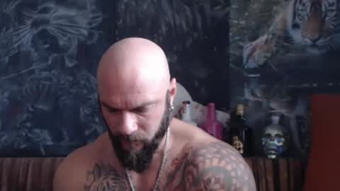 Snapshot of viking_me chatting on 10-03-25, 06:21 viking online show from 10-03-25, 06:21