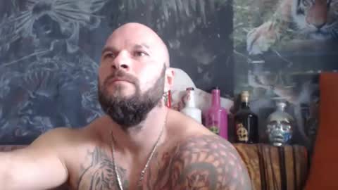 Snapshot of viking_me chatting on 10-13-25, 07:08 viking online show from 10-13-25, 07:08