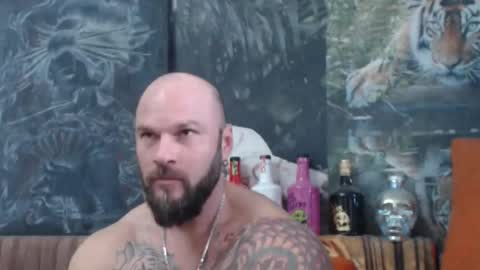 Snapshot of viking_me chatting on 10-18-25, 06:26 viking online show from 10-18-25, 06:26