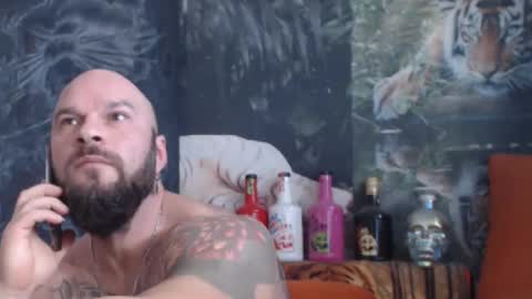 Snapshot of viking_me chatting on 10-28-25, 11:14 viking online show from 10-28-25, 11:14