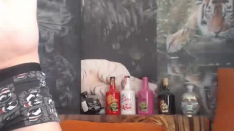 Snapshot of viking_me chatting on 10-30-25, 09:55 viking online show from 10-30-25, 09:55