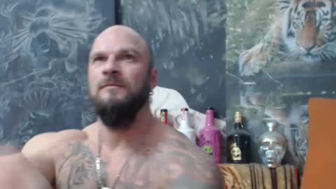 Snapshot of viking_me chatting on 11-15-25, 07:32 viking online show from 11-15-25, 07:32