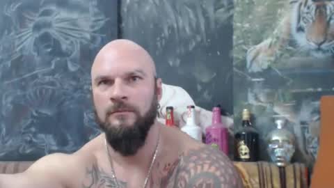 Snapshot of viking_me chatting on 11-28-25, 08:06 viking online show from 11-28-25, 08:06