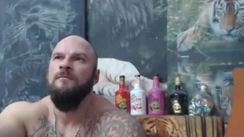 Snapshot of viking_me chatting on 12-04-25, 07:44 viking online show from 12-04-25, 07:44