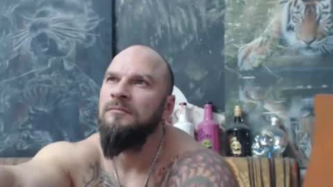 Snapshot of viking_me chatting on 12-14-25, 08:46 viking online show from 12-14-25, 08:46