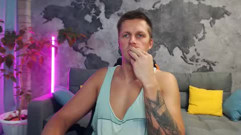 Snapshot of vikingchrisss chatting on 10-24-25, 09:49 vikingchrisss online show from 10-24-25, 09:49