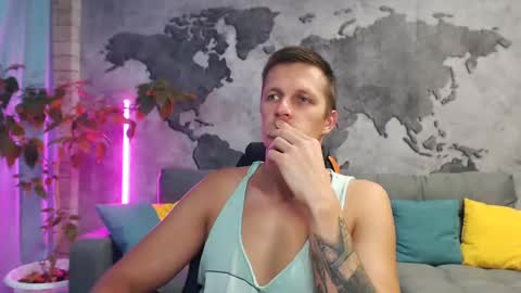 Snapshot of vikingchrisss chatting on 10-26-25, 10:10 vikingchrisss online show from 10-26-25, 10:10