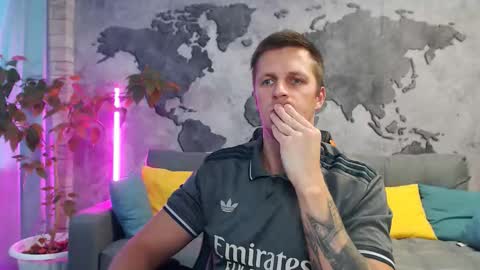 Snapshot of vikingchrisss chatting on 10-31-25, 10:49 vikingchrisss online show from 10-31-25, 10:49