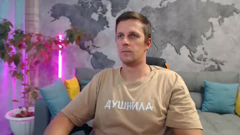 Snapshot of vikingchrisss chatting on 11-25-25, 11:21 vikingchrisss online show from 11-25-25, 11:21