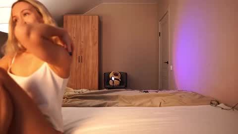 VIKKI online show from 01-10-26, 12:07