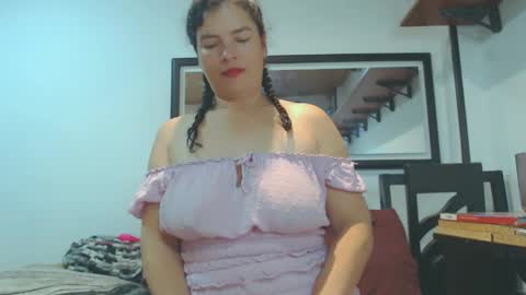 Snapshot of vikktoriaaa chatting on 10-27-25, 05:22 VIKKKTORIAAA online show from 10-27-25, 05:22