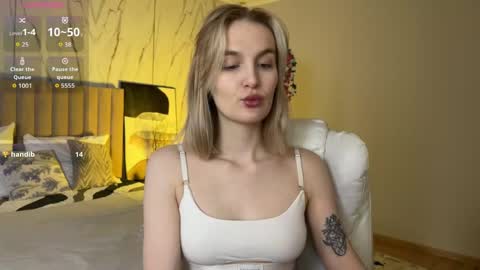 Vikky online show from 04-23-26, 01:40