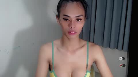 vikkylustfull online show from 02-19-25, 11:46