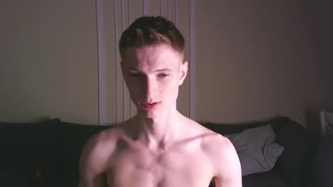 Max online show from 10-12-25, 10:42