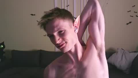 Max online show from 10-24-25, 04:14