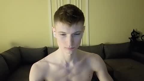 Max online show from 12-21-25, 06:48