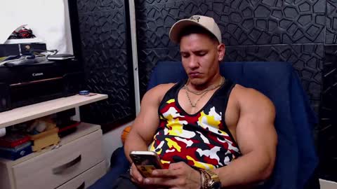 Viktor Herrera online show from 03-01-25, 04:11