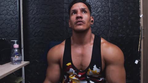 Viktor Herrera online show from 10-08-25, 03:04