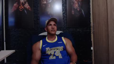 Viktor Herrera online show from 06-17-26, 03:09