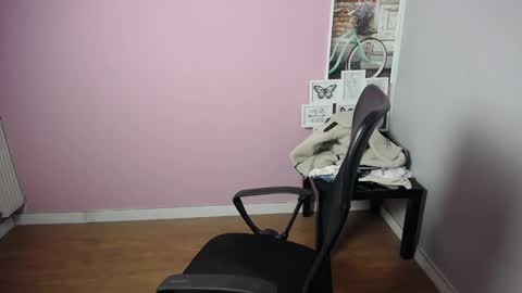 Snapshot of viktoria_lovely chatting on 01-23-25, 05:56 viktoria_lovely online show from 01-23-25, 05:56