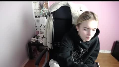 viktoria_lovely online show from 12-23-25, 06:55